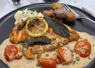 Τραγανό κοτόπουλο με σάλτσα κάπαρης φασκόμηλου λεμονιού