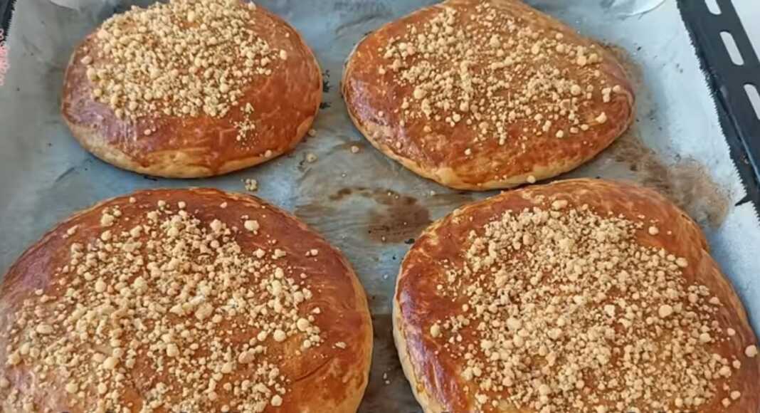 Πίτες Γεμιστές με καρύδι