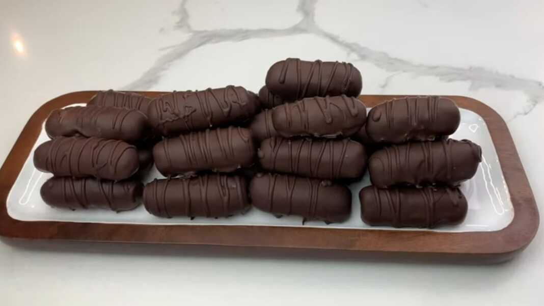 Γλυκάκια με σοκολάτα και μπισκότο