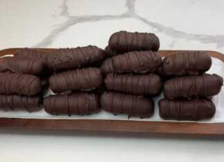 Γλυκάκια με σοκολάτα και μπισκότο