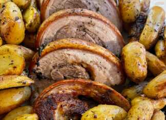 Χοιρινό ψαρονέφρι σε ρολό με κρούστα μπαχαρικών, κομμένο σε φέτες, με ψητές πατάτες baby.