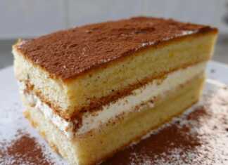 φράτο Κέικ Παντεσπάνι με πλούσια στρώση κρέμας πορτοκαλιού.