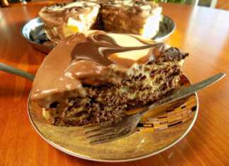 Μπισκοτογλυκό με 3 σοκολάτες