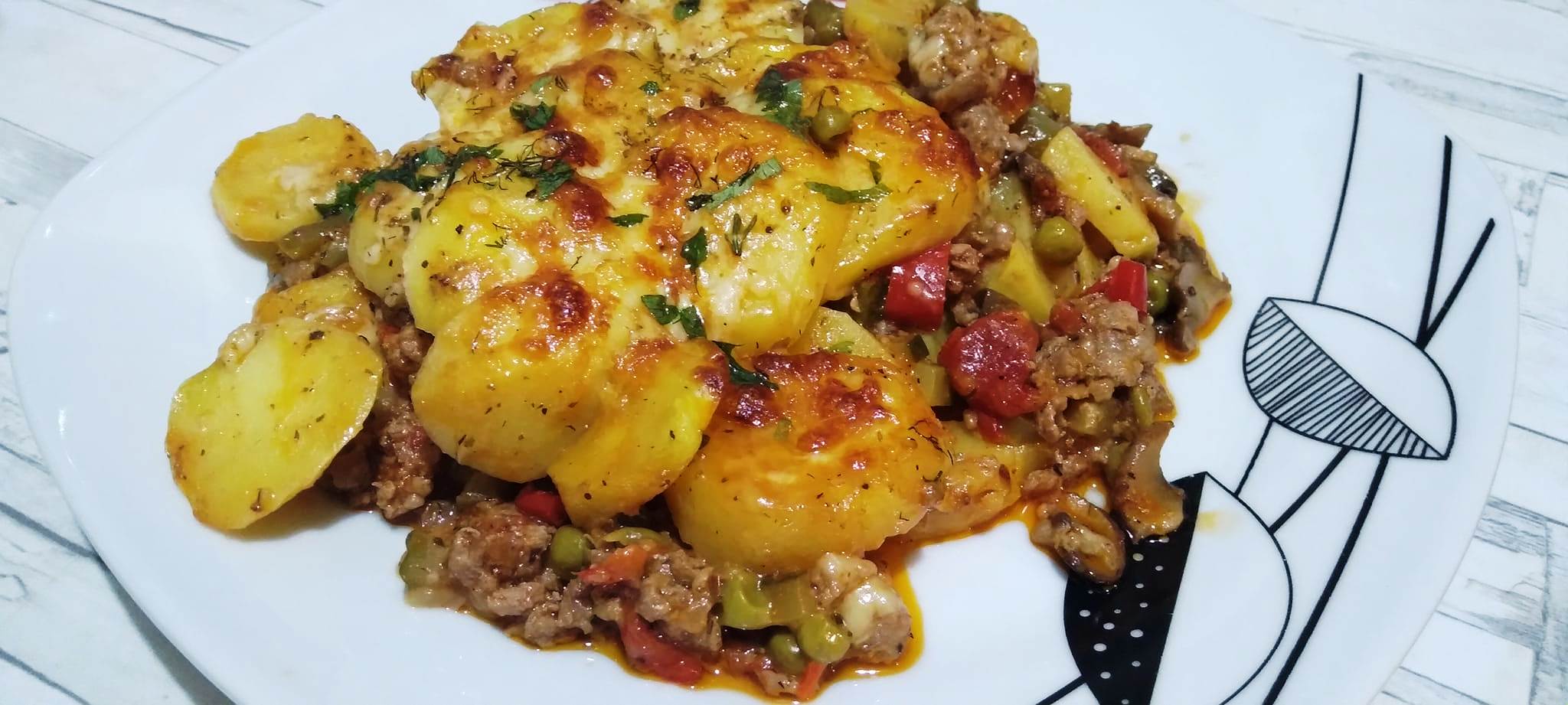 Πατάτες με κιμά στο φούρνο