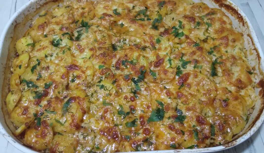 πατάτες με κιμά στο φούρνο