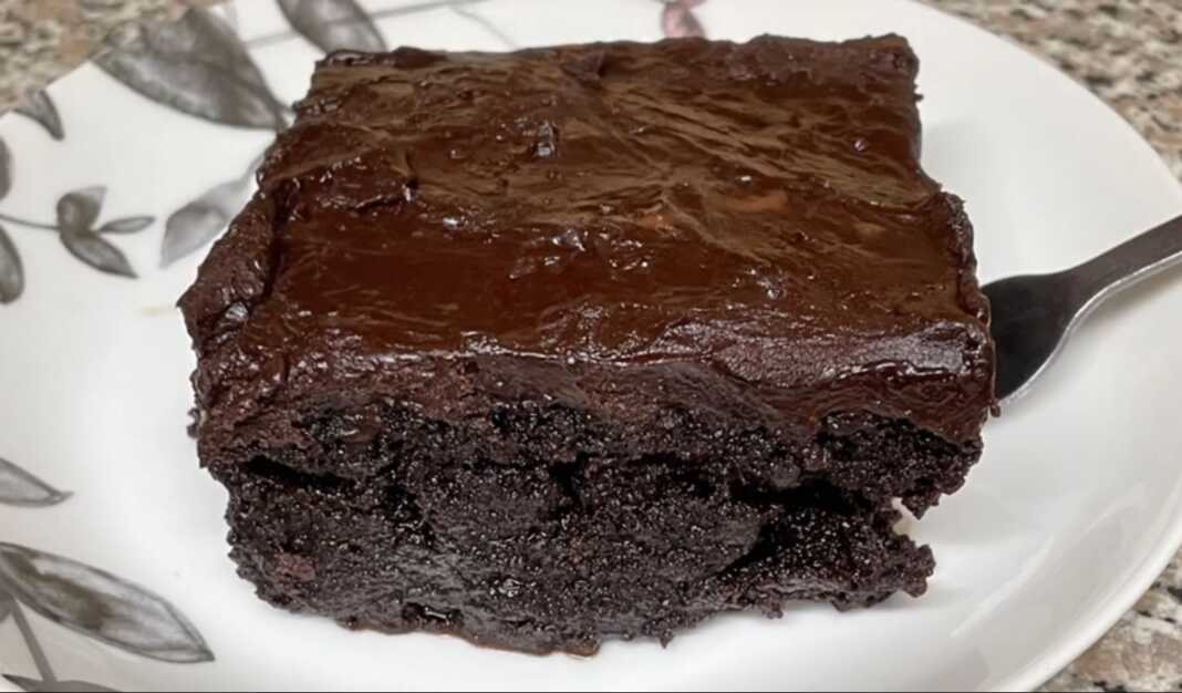 σοκολατόπιτα ραβανί