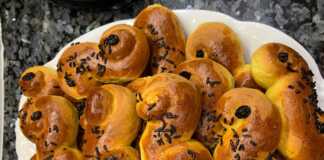 Τσουρεκακια