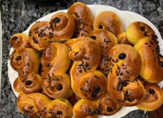 Τσουρεκακια