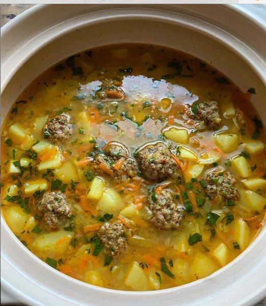 ΣουπαΚεφτεδακια Κεφτεδάκια σε σούπα με μπαχαρικά