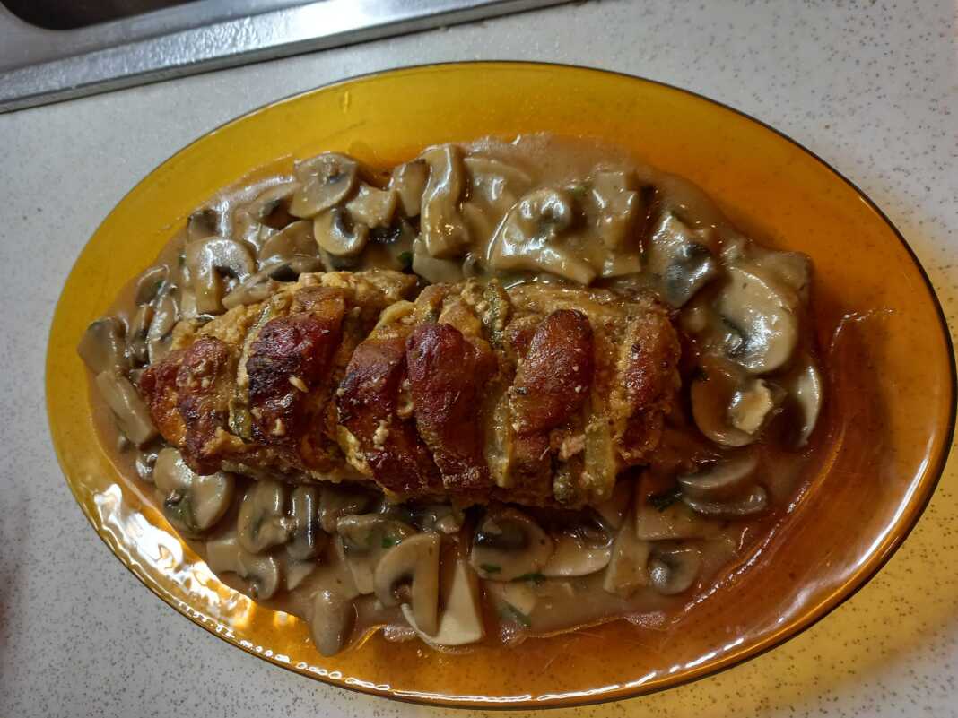 LaimosManitaria Χοιρινός λαιμός με μανιτάρια