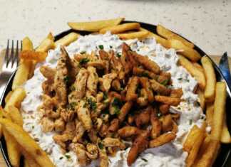 Ανάμεικτη Τηγανιά σε σάλτσα γιαουρτιού