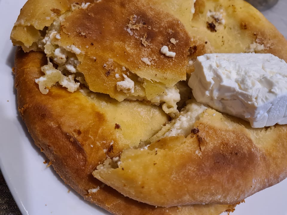 eviotikoTiganopsomo Τηγανόψωμο