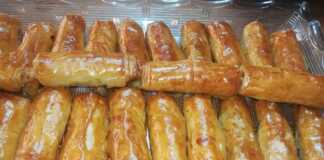 Φλογέρες με μελιτζάνα, λουκάνικο και μετσοβονε