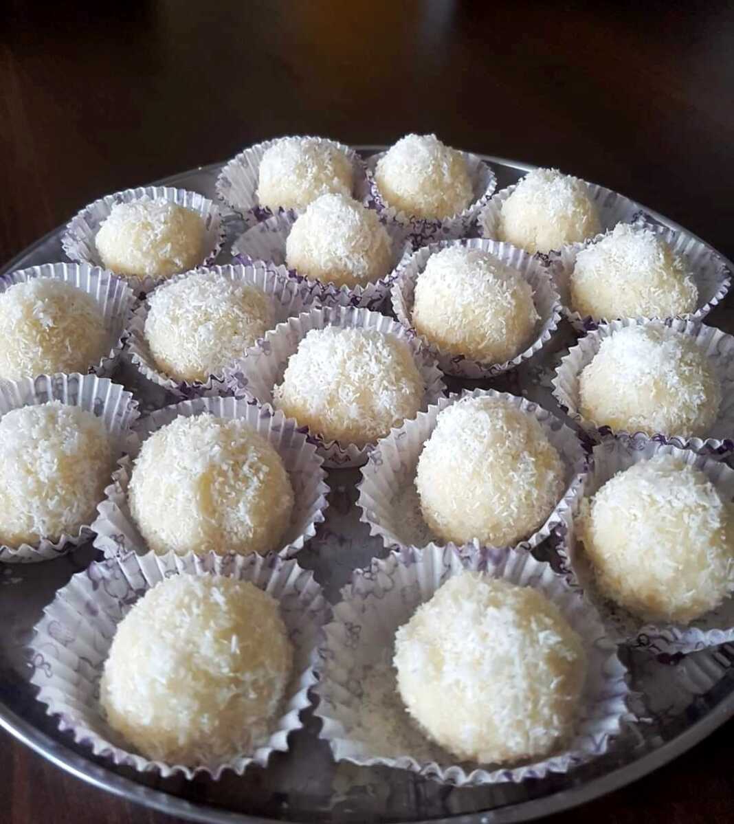 fontanKaridas Φοντάν καρύδας με 3 υλικά