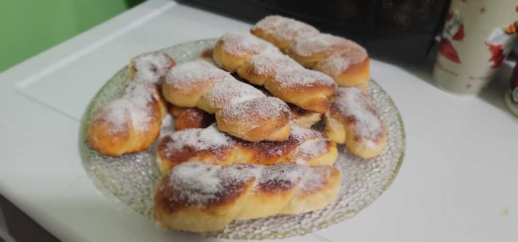 Κουλουράκια Μπριος με Ζάχαρη
