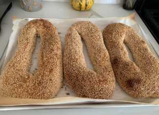 Μαλακές κουλούρες με σουσάμι