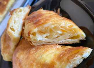 Μπουρέκια με μαγιά