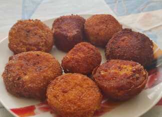 τηγανητά κρεμμύδια γεμιστά με τυρί