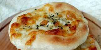 Πιτούλες με τυρί και μπαχαρικά