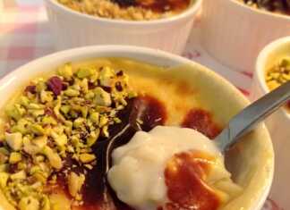 Ατομικές μερίδες από **Ρυζόγαλο στο Φούρνο** με σκούρα κρούστα.