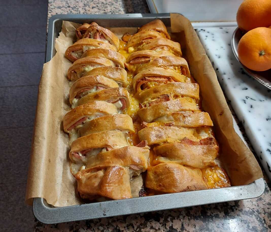 Ρολάκια Σαλαμιού με τυρί