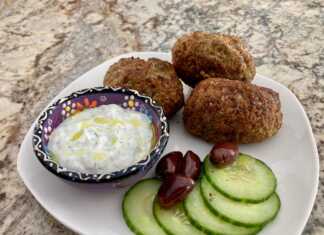 Κεφτεδάκια Φούρνου με τζατζίκι