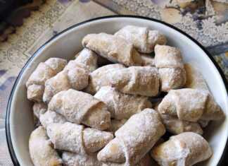 Κουλούρια κέρατο με μαρμελάδα και καρύδι