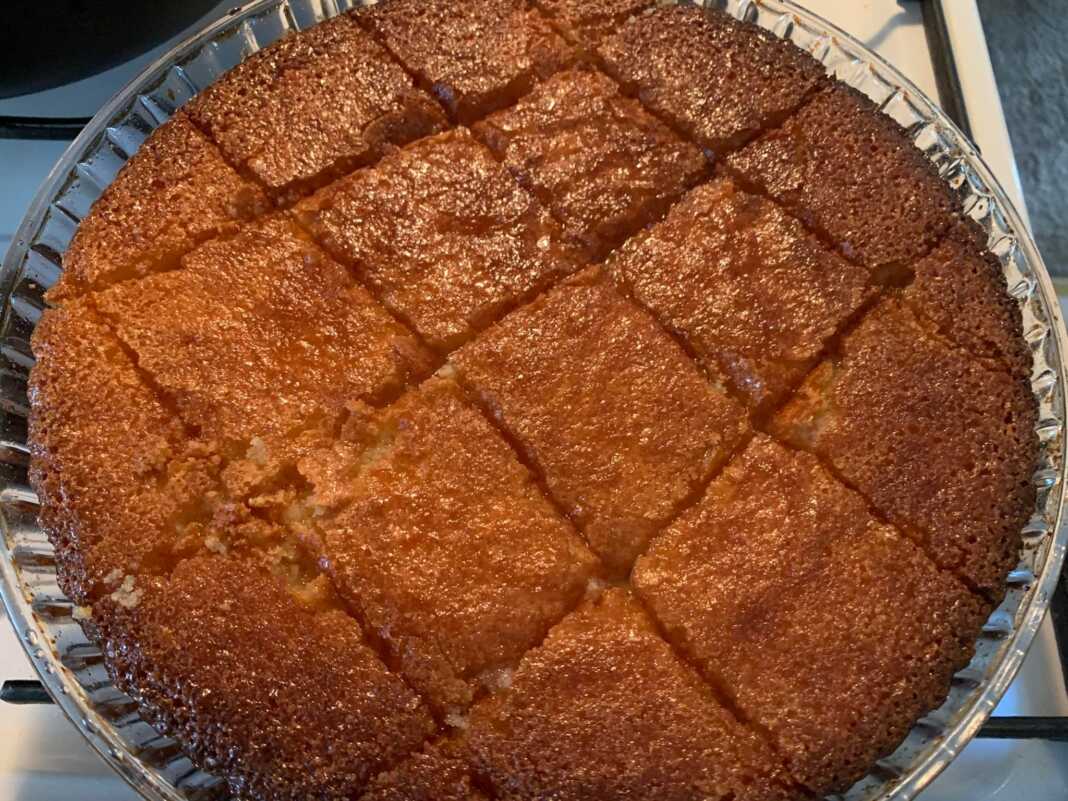 Γιαουρτόπιτα με σιρόπι