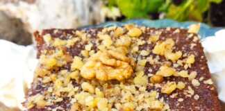 Η Καλύτερη Καρυδόπιτα με Σαντυγί Καρυδόπιτα με Σαντυγί