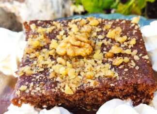 Καρυδόπιτα με Σαντυγί