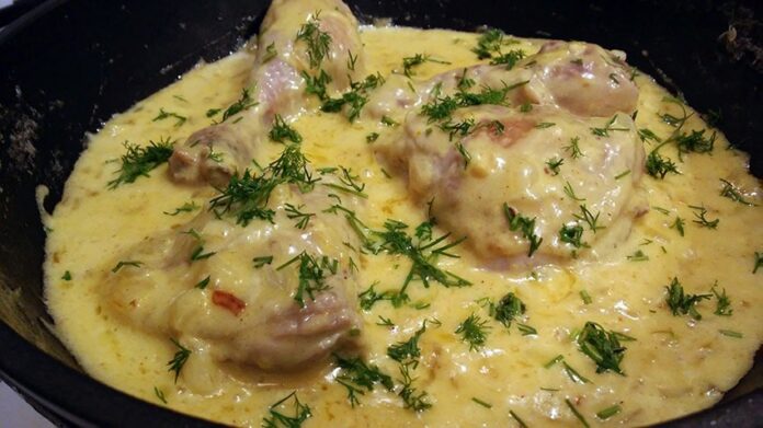 kotopouloKremaGalaktos Kοτόπουλο σε σάλτσα κρέμας γάλακτος