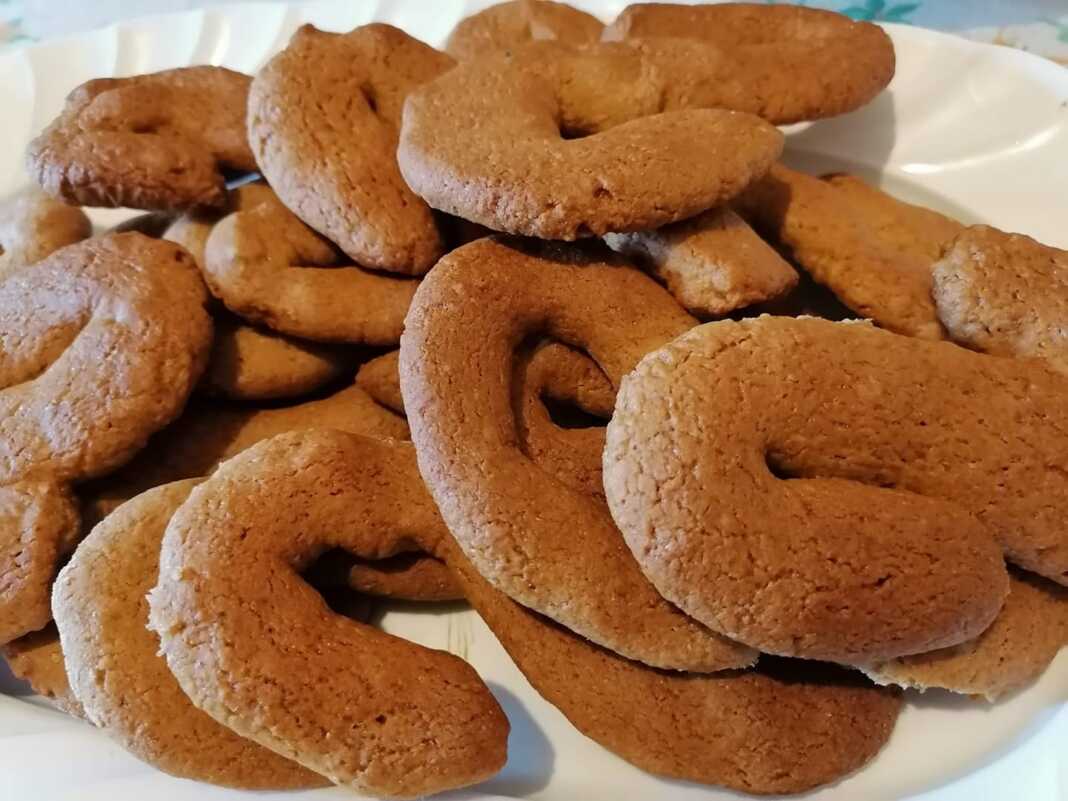 Κουλουράκια Μελιού