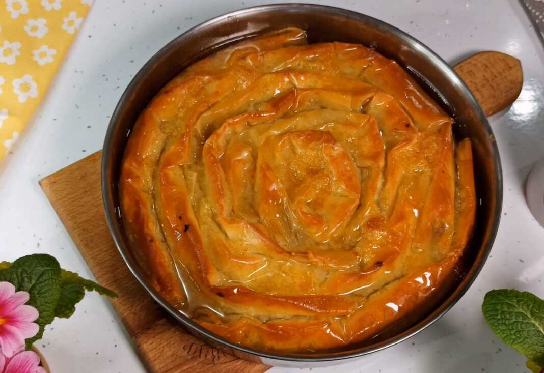 Σιροπιαστή Λουκουμόπιτα