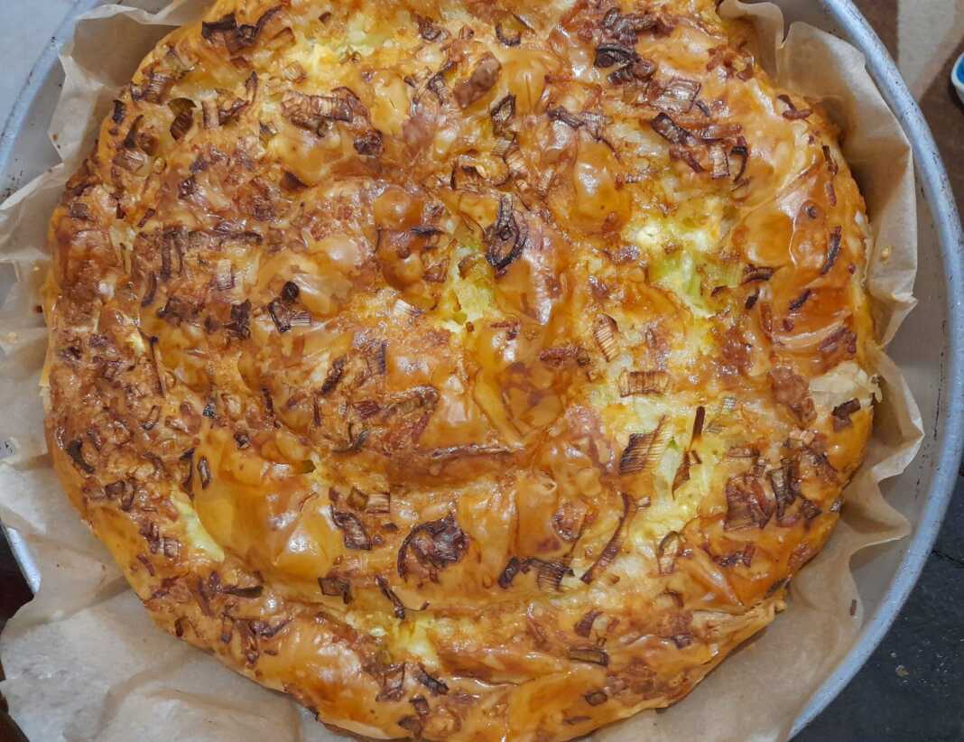 Πρασορυζόπιτα