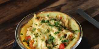 Τηγανιά κοτόπουλο με πουρέ σε φορμάκια