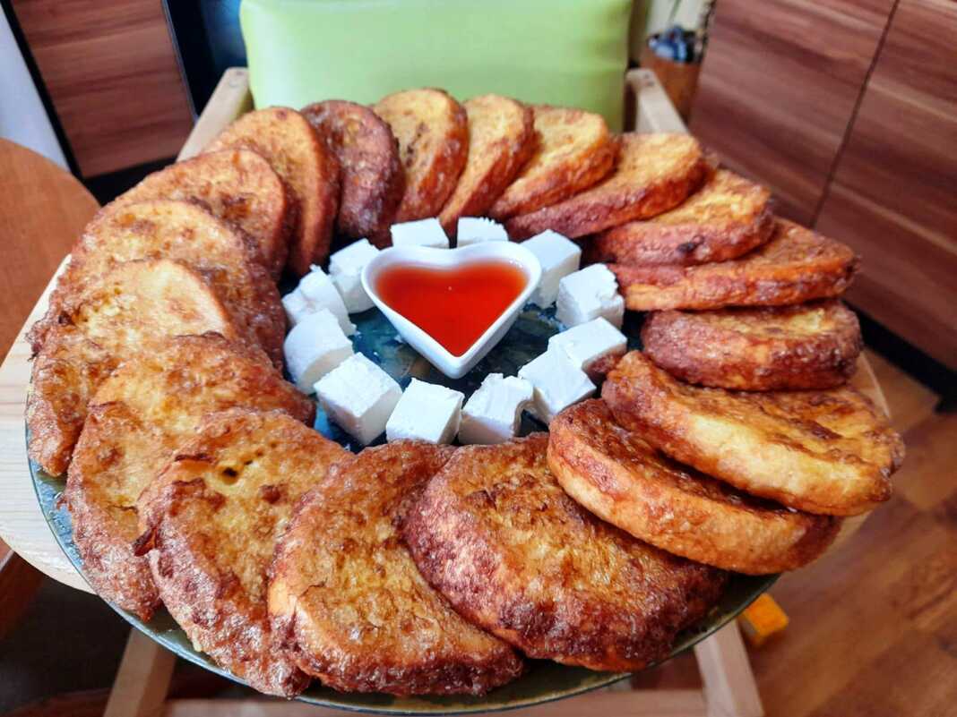 Τηγανητές φέτες με γιαούρτι