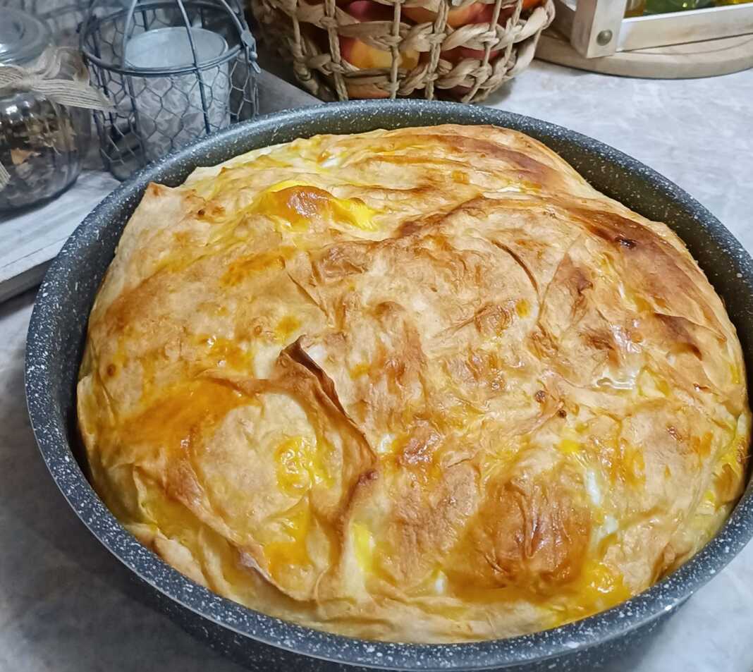 tiropitaAvga Σπιτική πίτα με ετοιμο φύλλο κρούστας