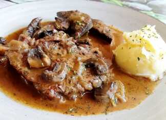 Χοιρινές Μπριζόλες σε σάλτσα με κρασί και μέλι