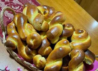 Πασχαλινά Κουλουράκια