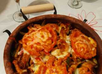 Χοιρινό με κοτόπουλο και μανιτάρια στο πήλινο....