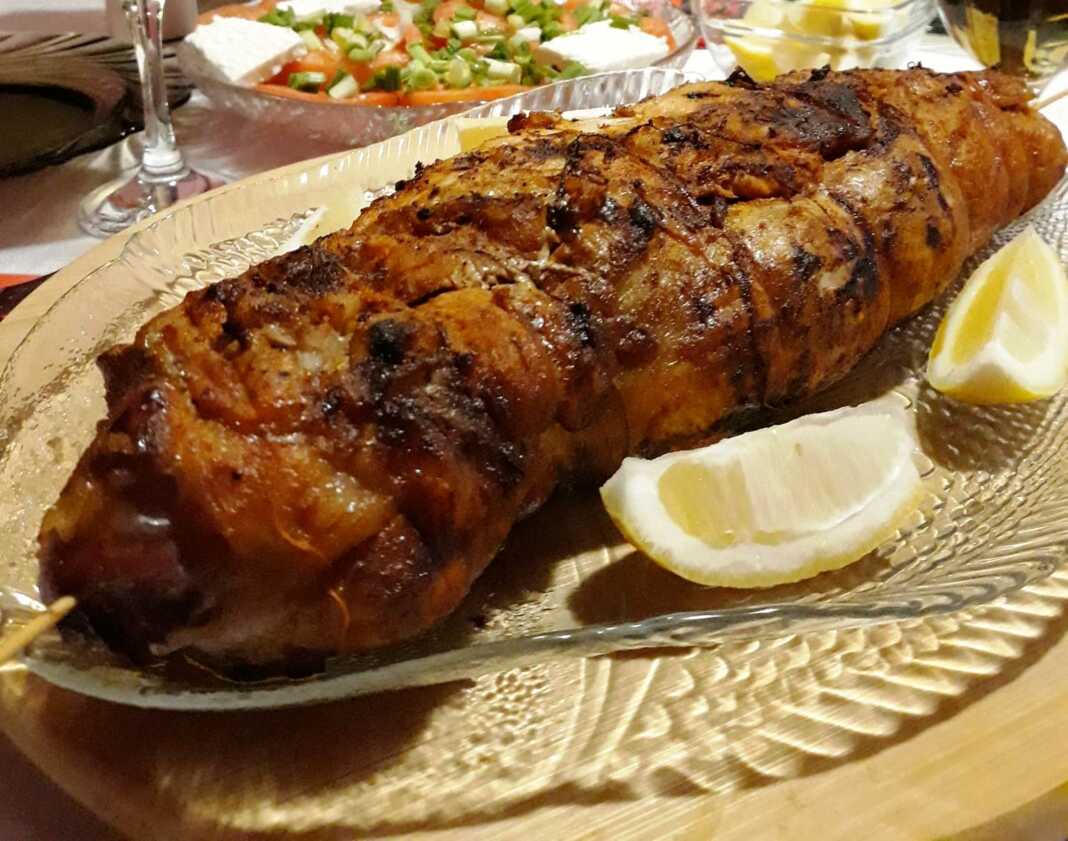 hoirinoRolo Χοιρινό ρολό γεμιστό με μανιτάρια, μπέικον και τυρί