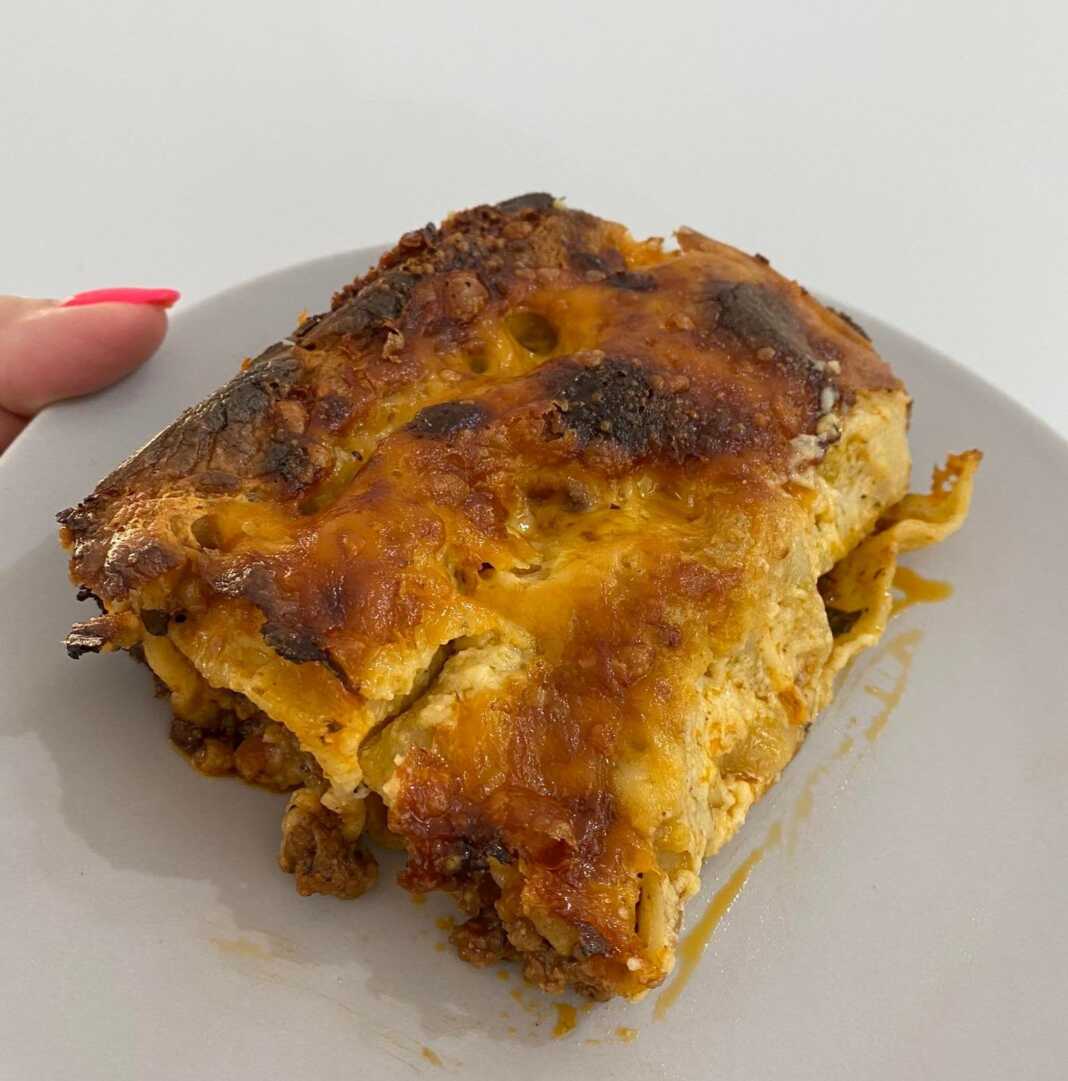 Κανελόνια γεμιστα με κιμά και μπεσαμέλ