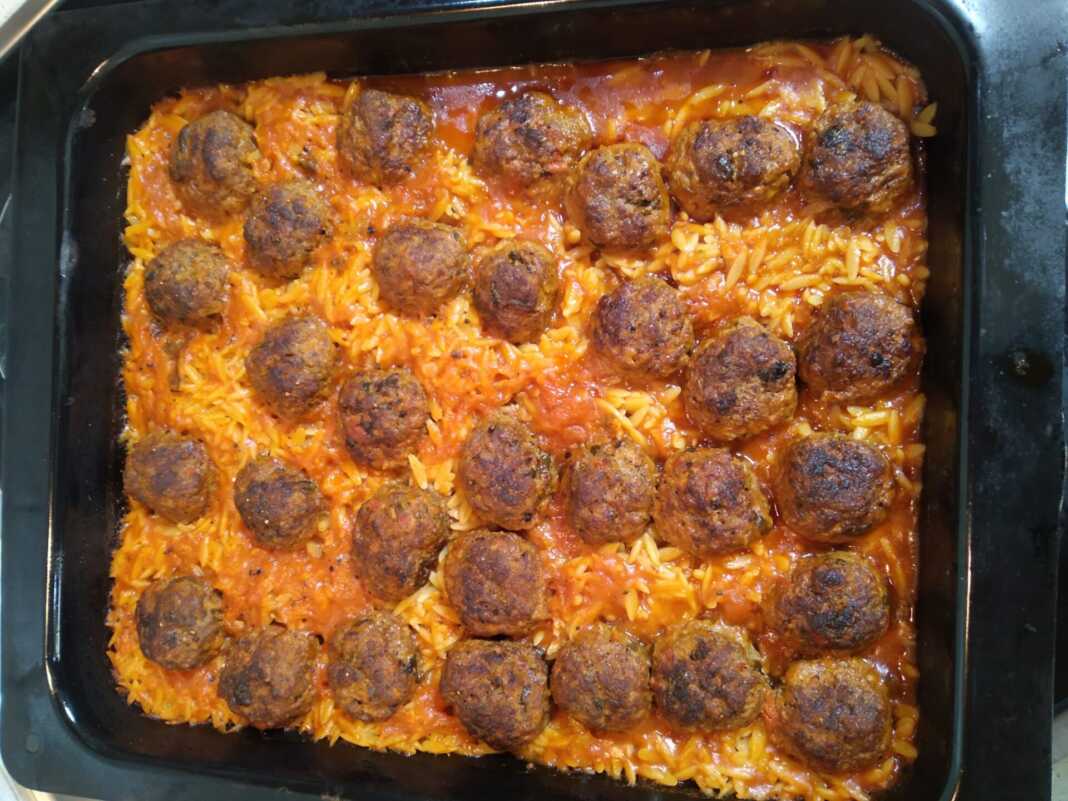 Κεφτεδάκια γιουβέτσι!!!