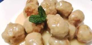 Κεφτεδάκια κοτόπουλου με δυόσμο σε λευκό κρασί