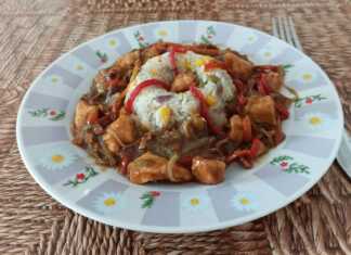 Κοτόπουλο με λαχανικά σε σάλτσα σόγιας