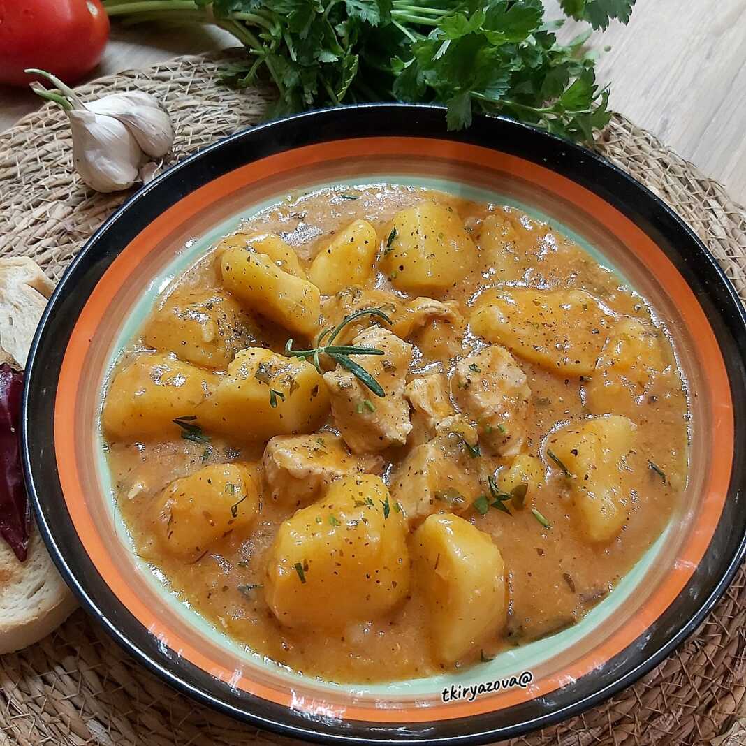 Στιφάδο πατάτας με κοτόπουλο