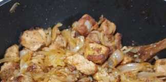 Χοιρινή Τηγανιά με κρεμμύδια