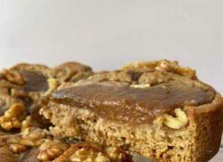 Υγρό κέικ αχλαδιού