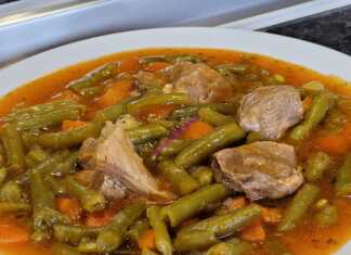 Κοκκινιστά με φασολάκια χλωρά με κρέας