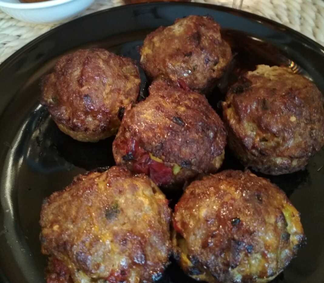 Κεφτέδες γεμιστοί με φέτα και λαχανικά